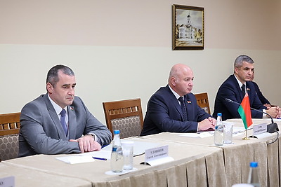 Генеральные прокуроры Беларуси и России провели встречу в Минске