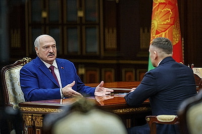 Лукашенко дал совет по АПК: копить деньги не надо, лучше вкладывать в дело, в землю