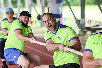 Спорт на максимуме: более 500 представителей белорусских СМИ вышли на старт спартакиады в \"Стайках\"