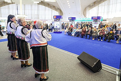 Фольклорные танцы и книги о подвигах. Презентация Армении и Молдовы прошла на Минской книжной выставке-ярмарке