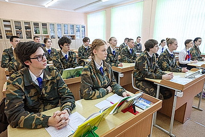 Витебские школьники об Основном законе: хочешь узнать Беларусь - прочитай Конституцию