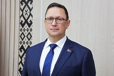 Нового руководителя представили коллективу Госстандарта
