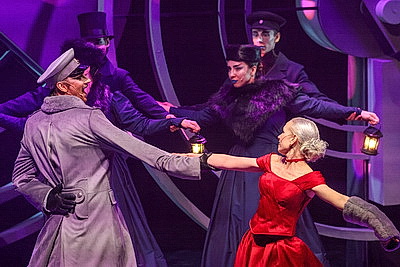 Орловский театр \"Свободное пространство\" представил на театральном форуме \"M.@rt.контакт\" спектакль \"Анна. Сны\"