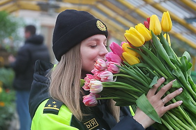 Красивые, добрые, умные. Наши женщины