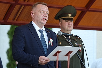 Более 300 участников объединил молодежный военно-патриотический форум в Гомеле