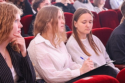 \"Васильковый тур\" легендарного \"Славянского базара\" стартовал в Гомеле
