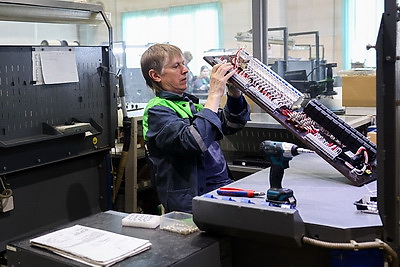Пригородные электробусы и трамваи. Какие новинки электротранспорта выпускает \"БКМ Холдинг\"