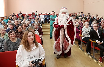 Колядки \"От всей души\" организовали профсоюзы в пансионате \"Загородный\" Гомельского района