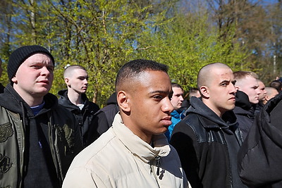 Торжественная отправка новобранцев на срочную военную службу прошла в Минске и регионах Беларуси