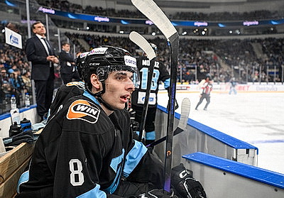 Хоккеисты \"Динамо\" не сумели поразить ворота \"Металлурга\" в домашнем матче