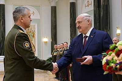 Праздник тех, кто является оплотом мира и стабильности. Лукашенко про День защитников Отечества и ВС