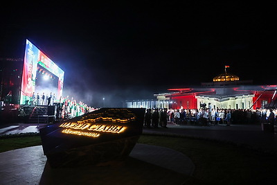 Праздничные концерты и акция \"Споем гимн вместе!\" прошли в регионах Беларуси