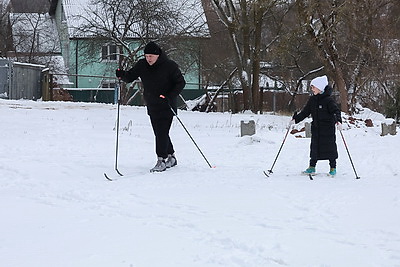 Любители активного отдыха провели праздничные выходные на снежных склонах