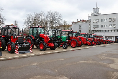 МТЗ ежегодно поставляет в Азербайджан не менее 700 единиц техники