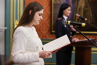 Чтить традиции, уважать законы и трудиться на благо страны. 43 иностранца приняли гражданство Беларуси