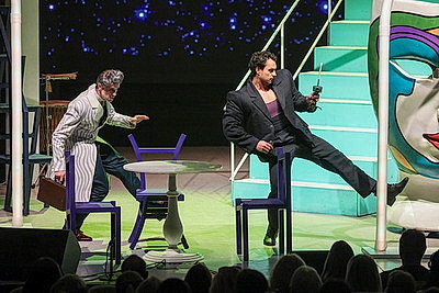 Театр \"Школа драматического искусства\" представил на \"M.@rt.контакт\" спектакль \"Дядюшкин сон\"