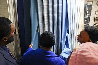 Парламентская делегация Зимбабве посетила РНПЦ \"Мать и дитя\" и МТЗ