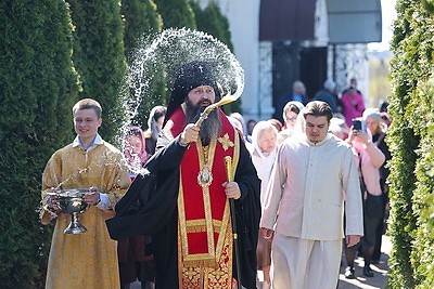 Православные верующие отметили Радуницу