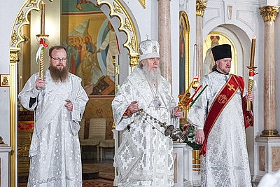 Православные верующие отмечают Пасху