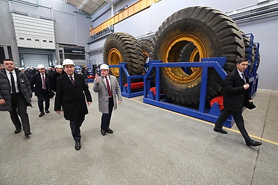 Казахстанская парламентская делегация посетила ОАО \"БЕЛАЗ\"