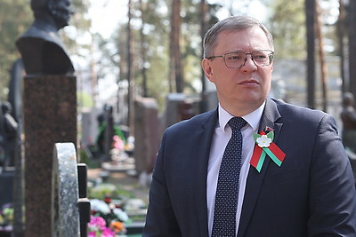 Руководство и судьи Верховного Суда почтили память Героя Советского Союза Марии Осиповой в Минске