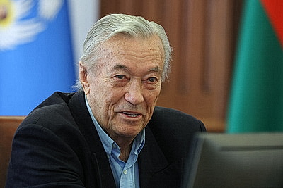 Потенциал и действующая сила. В Минске стартовала III Школа молодого ученого