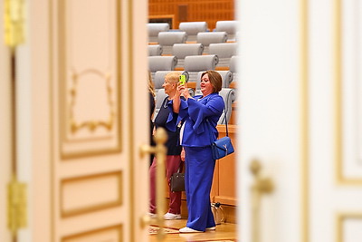 \"Мы разные, но мы едины\". Экскурсия во Дворец Независимости дала старт новому проекту Белорусского союза женщин