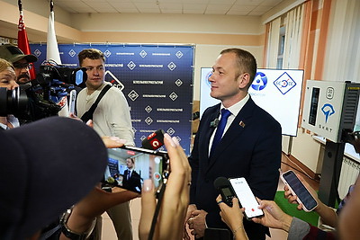 Участники автопробега электротранспорта \"БелАЭС - чистая энергия мирного атома\" проехали путь из Минска в Островец