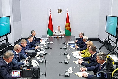 \"Можем конкурировать\". Лукашенко ставит задачу активнее осваивать рынок светодиодных ламп