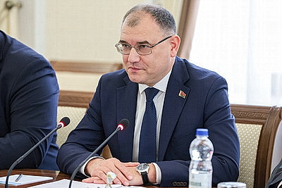 Беларусь заинтересована в расширении промкооперации и совместных проектах с Брянской областью - Каранкевич