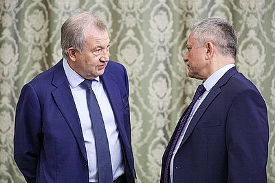 \"Получать новые знания, решать вопросы реального сектора экономики\". Глава НАН об актуальных задачах в науке