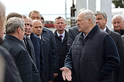 Лукашенко обозначил актуальные задачи по развитию агросервисов