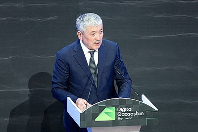 \"Индустрия 5.0: Сила взаимодействия\". Турчин принял участие в пленарной сессии цифрового форума в Казахстане