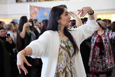 Национальные мелодии и мировые хиты. Мастера искусств Таджикистана представили гала-концерт в Минске