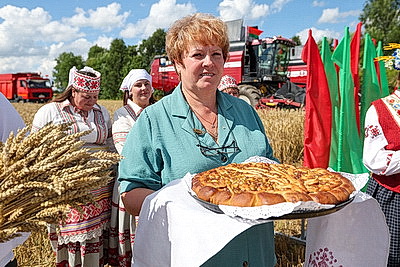 Обряд \"Зажинки\" прошел в Витебском районе