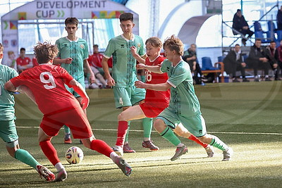 Российские футболисты одержали вторую победу на юношеском турнире в Минске