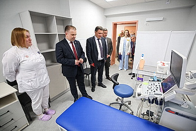 В Боровлянах открыли обновленное здание детской и стоматологической поликлиники