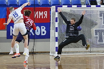 \"Мешков Брест\" обыграл гандболистов СКА и вернул себе чемпионский титул