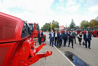 Поставки техники и сборочное производство: делегация Пакистана посетила МТЗ