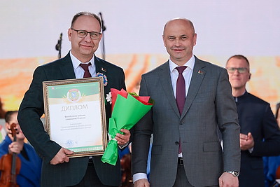 \"Дажынкі-2026\". Лучших тружеников села Витебской области чествуют в Миорах