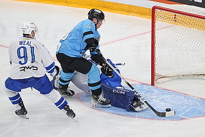 Минские динамовцы обыграли московских одноклубников на старте плей-офф КХЛ