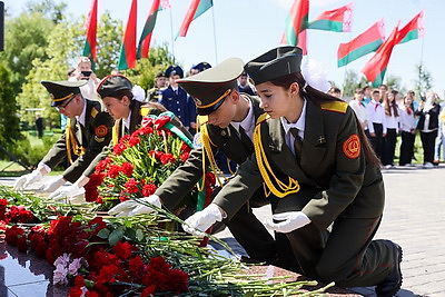 В Барановичах почтили память летчиков-героев Андрея Ничипорчика и Никиты Куконенко