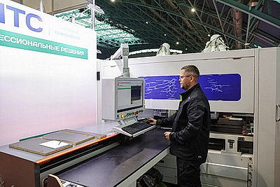Международные выставки по деревообработке и дорожному строительству открылись в Минске