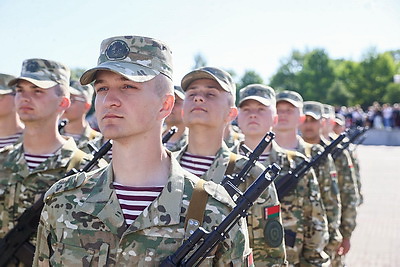 Около 10 тыс. новобранцев приняли военную присягу в Вооруженных Силах Беларуси