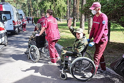 Десять российских военных после обмена подлечились в Гомеле и отправились домой