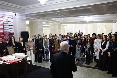 Коллекцию рушников показали гостям Большого театра на Вечере белорусской культуры