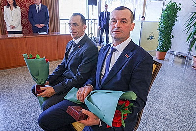 Люди разных профессий, но с общим подходом к делу. В Минске вручили госнаграды