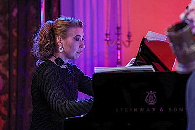 \"Опера - это не скучно\". Как Большой театр превращает классику в современный тренд