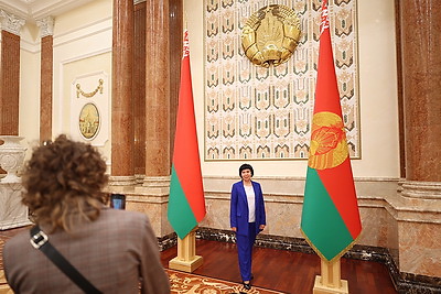 \"Мы разные, но мы едины\". Экскурсия во Дворец Независимости дала старт новому проекту Белорусского союза женщин