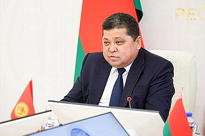 \"Нам есть чему учиться\". Председатель ЦИК Кыргызстана о работе с населением в Беларуси